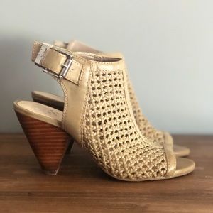 Vince Camuto Sandal
